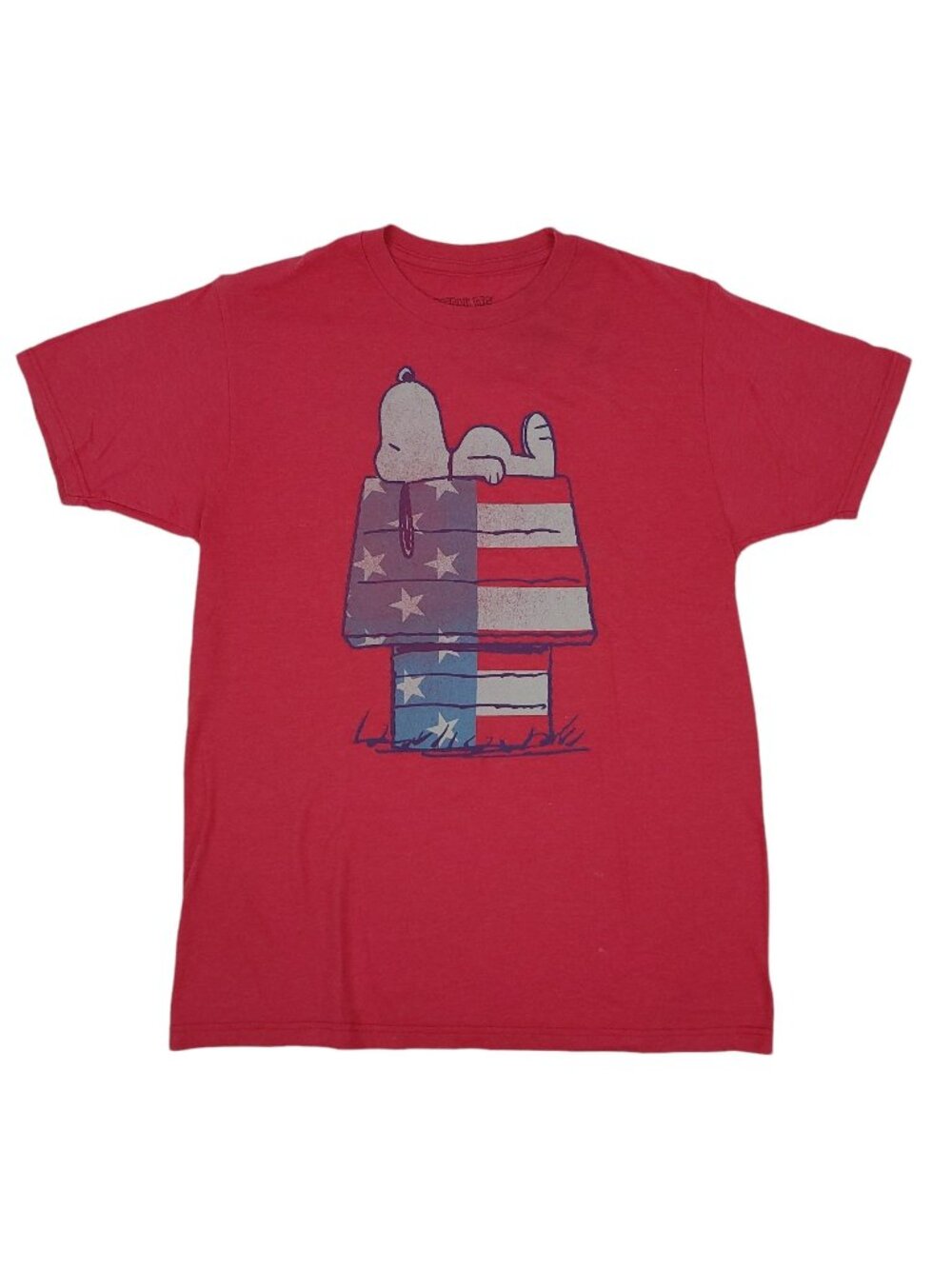 Snoopy USA Flag T Shirt Size M Red Peanuts Doghouse Americana Graphic Tee